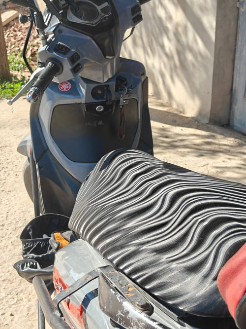 غطاء مقعد الدراجة النارية الرياضي 3D 🏍️🔥