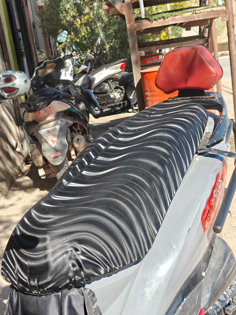 غطاء مقعد الدراجة النارية الرياضي 3D 🏍️🔥